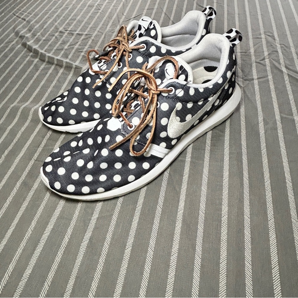 Nike Roshe One NM QS "Polka Dot" pack sneaker in the black and white Men's 11 - Picture 4 of 7